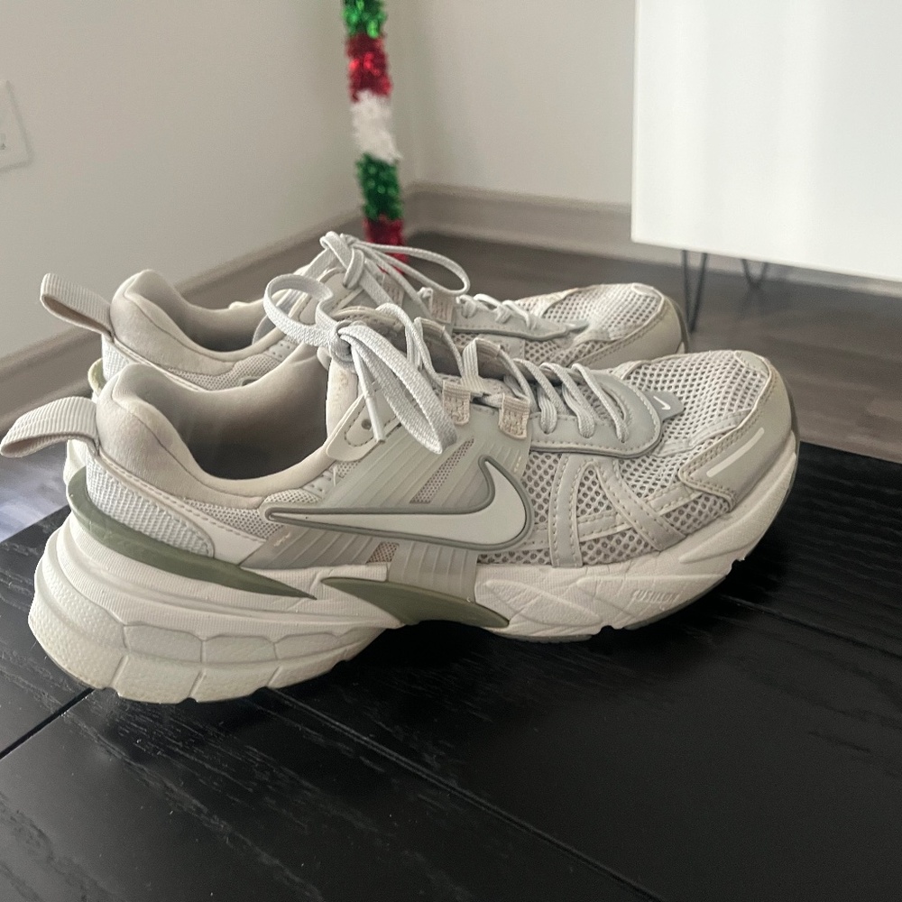Nike Women’s V2K Run Shoes